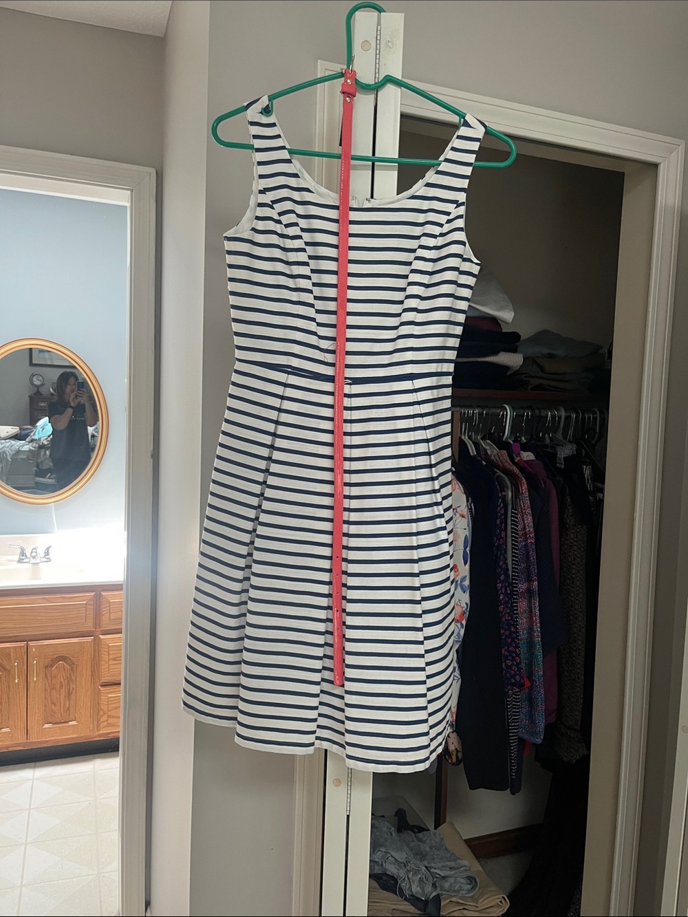 Jessica Howard White and Navy Striped Sleeveless Fit-and-Flare Dress